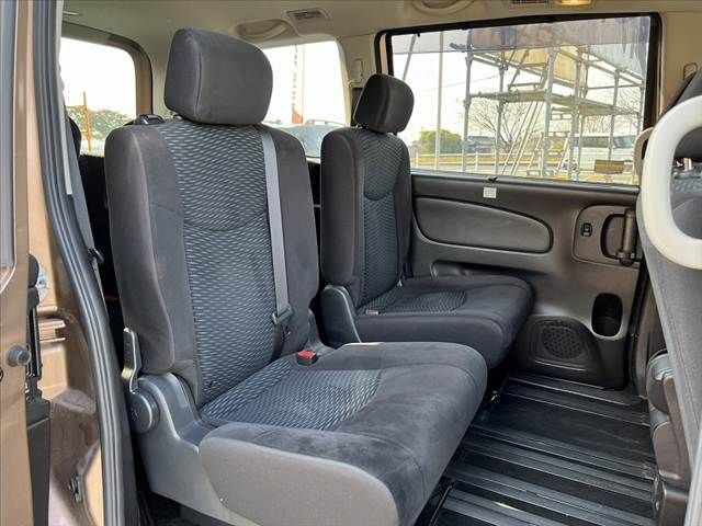 NISSAN SERENA  WG 2014