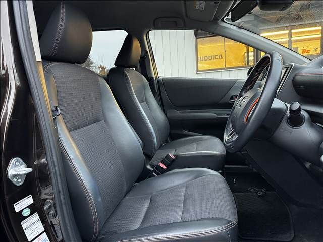 TOYOTA SIENTA HYBRID 2017