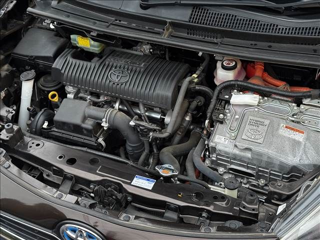 TOYOTA SIENTA HYBRID 2017