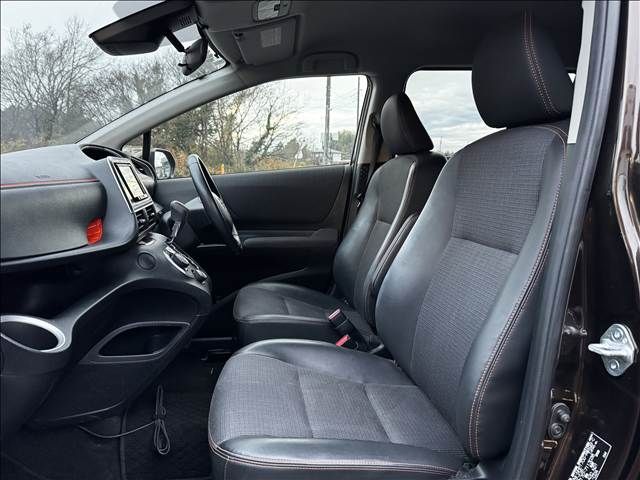 TOYOTA SIENTA HYBRID 2017