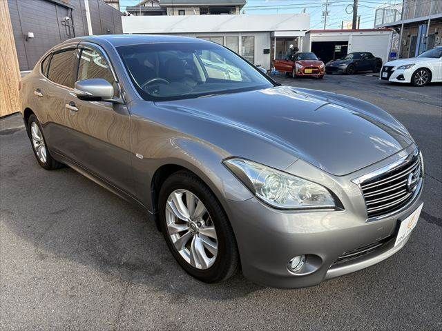 NISSAN FUGA 2010