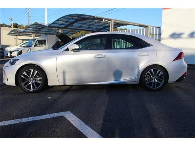 TOYOTA LEXUS IS300h 2017