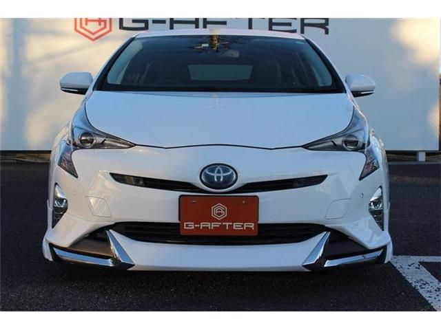 TOYOTA PRIUS 2016