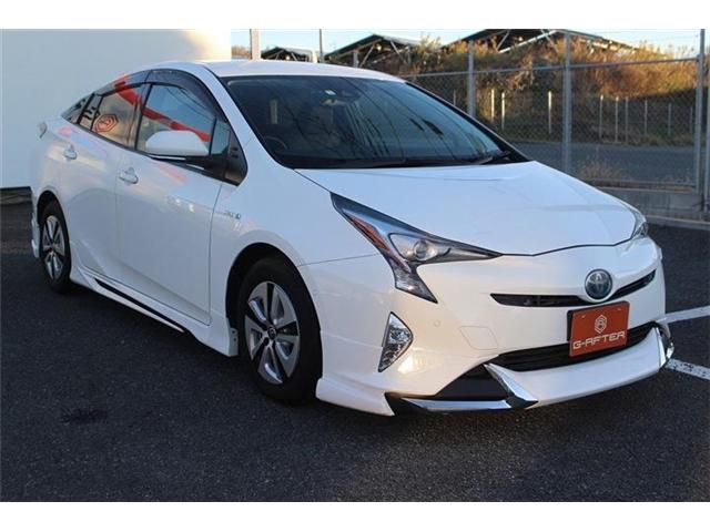 TOYOTA PRIUS 2016