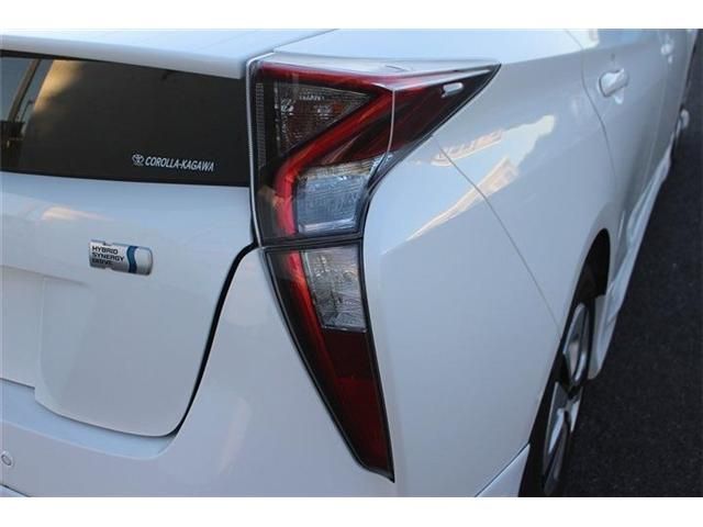 TOYOTA PRIUS 2016