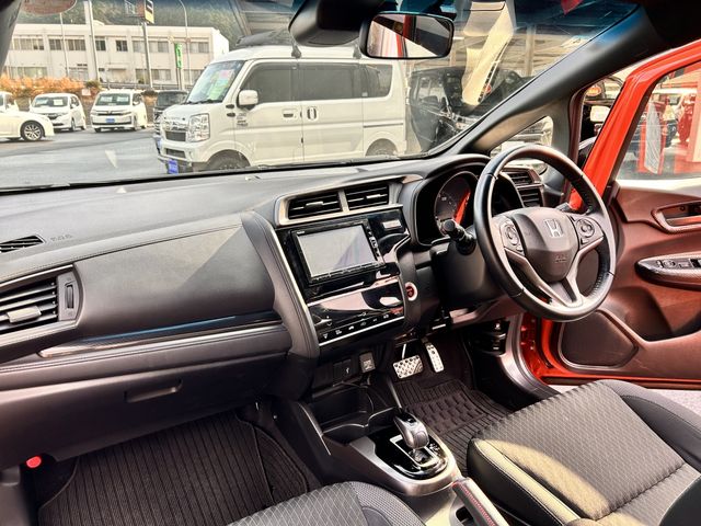 HONDA FIT HYBRID 2018