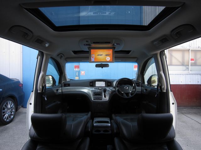 NISSAN ELGRAND 2014