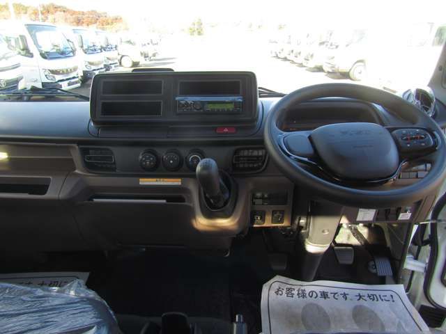 MITSUBISHI CANTER 2025