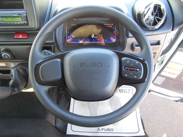 MITSUBISHI CANTER 2025