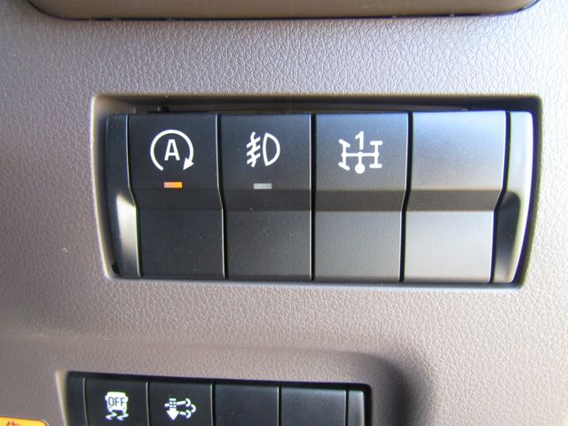 MITSUBISHI CANTER 2025