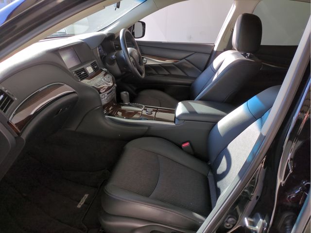 NISSAN FUGA HYBRID 2012