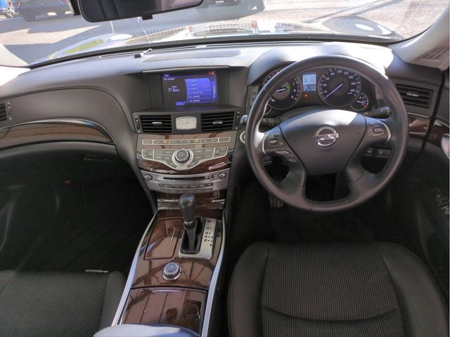 NISSAN FUGA HYBRID 2012