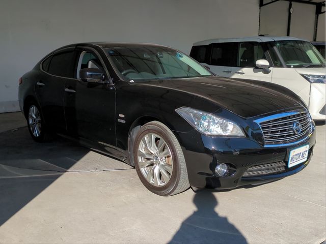 NISSAN FUGA HYBRID 2012