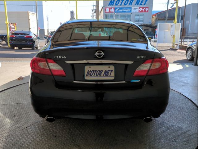 NISSAN FUGA HYBRID 2012