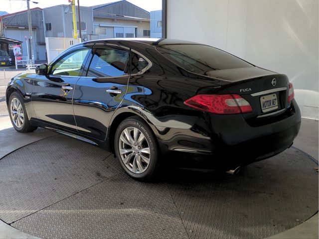 NISSAN FUGA HYBRID 2012