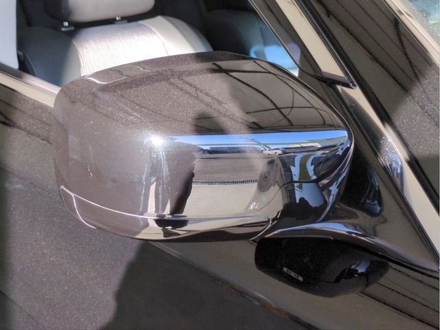 NISSAN FUGA HYBRID 2012