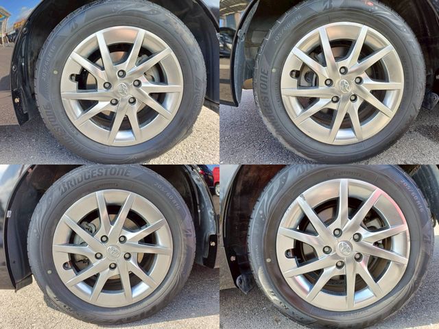 TOYOTA PRIUS Alpha 2013