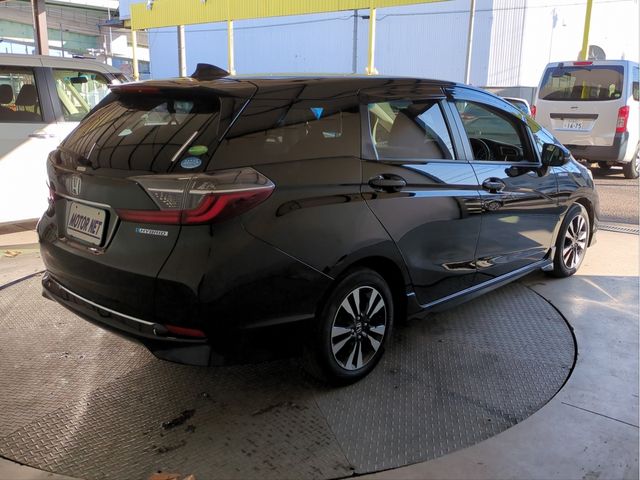 HONDA SHUTTLE HYBRID 2020