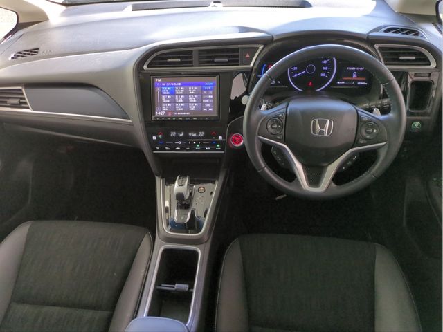HONDA SHUTTLE HYBRID 2020