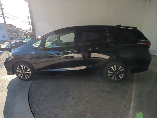 HONDA SHUTTLE HYBRID 2020