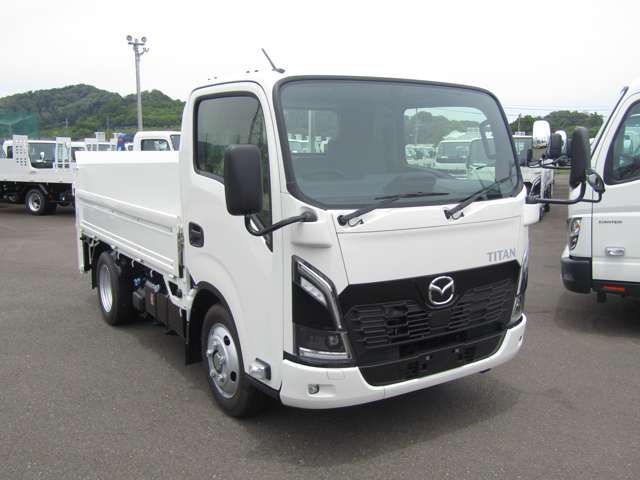 MAZDA TITAN 2025