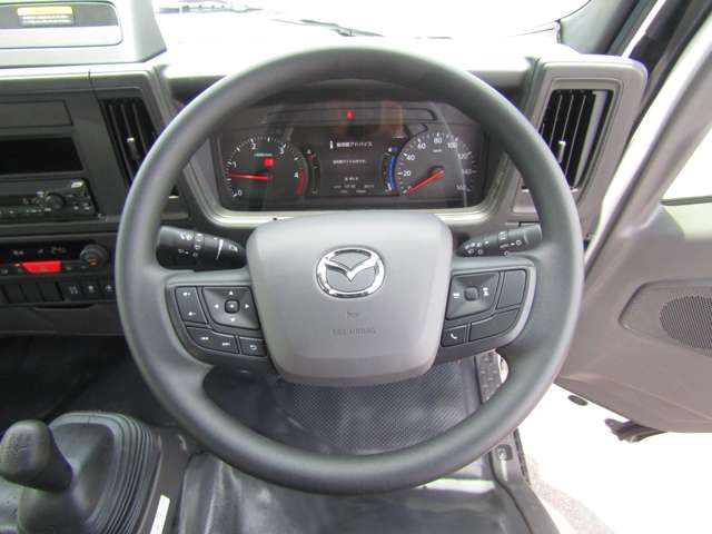 MAZDA TITAN 2025