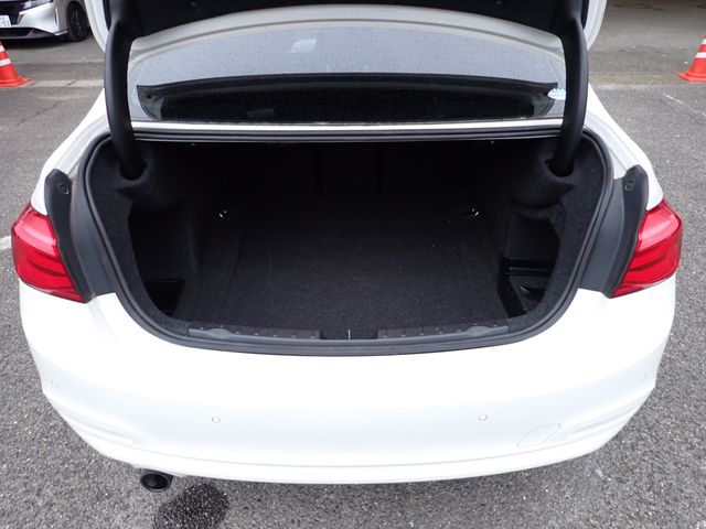 BMW BMW 3series sedan 2018