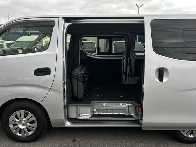 NISSAN NV350 CARAVAN 1.2t 2019
