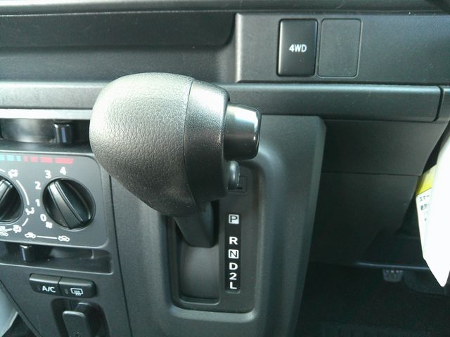 DAIHATSU HIJET CARGO 4WD 2020