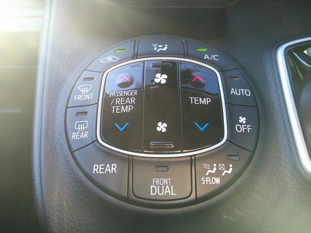 TOYOTA NOAH HYBRID 2020