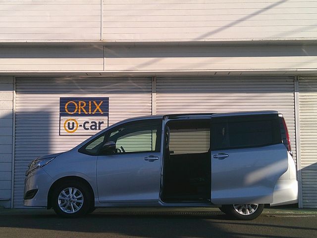 TOYOTA NOAH HYBRID 2020