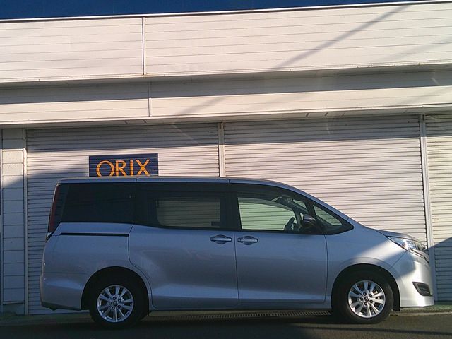 TOYOTA NOAH HYBRID 2020