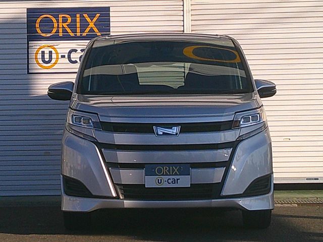 TOYOTA NOAH HYBRID 2020