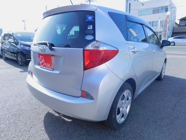 TOYOTA RACTIS 2010