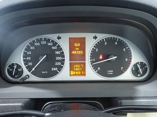 MERCEDES BENZ MERCEDES BENZ B class 2010