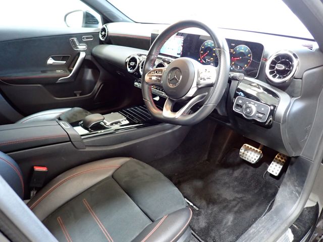 MERCEDES BENZ MERCEDES BENZ A class 2019