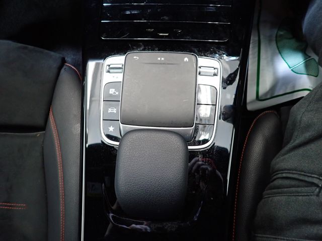 MERCEDES BENZ MERCEDES BENZ A class 2019