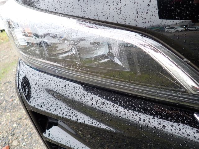 TOYOTA VOXY HYBRID 2018