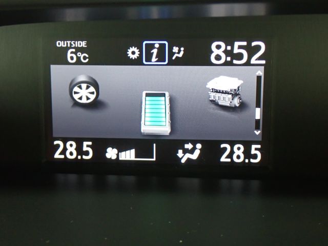 TOYOTA VOXY HYBRID 2018