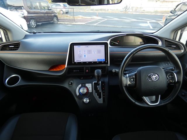 TOYOTA SIENTA HYBRID 2020