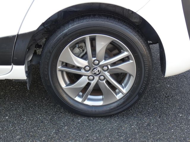 TOYOTA SIENTA HYBRID 2020