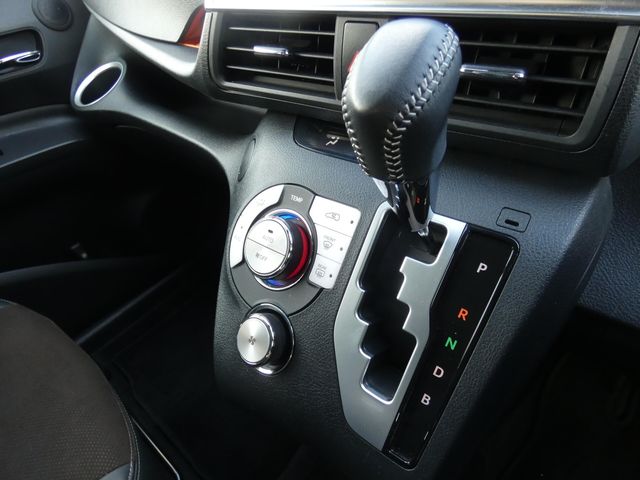 TOYOTA SIENTA HYBRID 2020