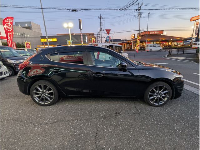 MAZDA AXELA SPORTS 2017