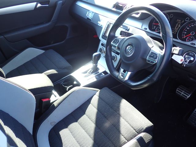 VOLKSWAGEN VOLKSWAGEN PASSAT VARIANT 2015