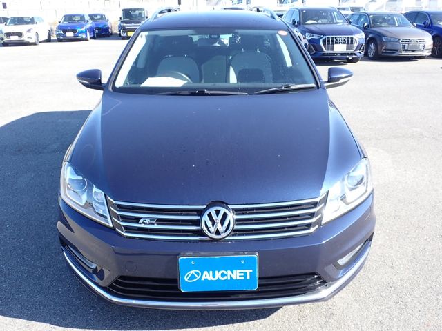 VOLKSWAGEN VOLKSWAGEN PASSAT VARIANT 2015