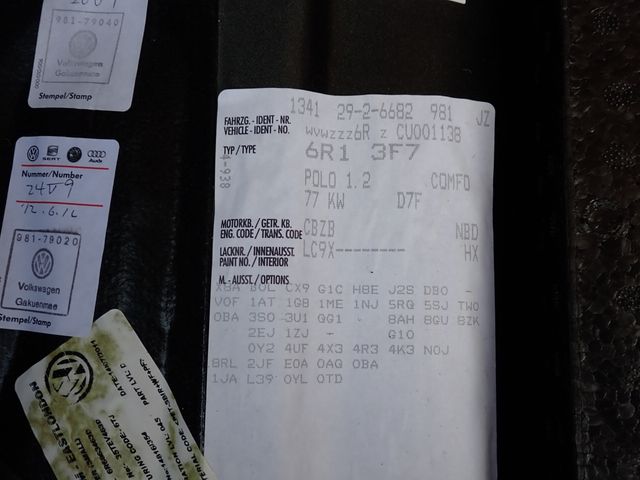 VOLKSWAGEN VOLKSWAGEN POLO 2011