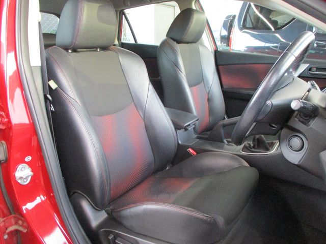 MAZDA AXELA SPORTS 2013