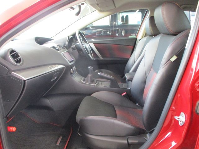 MAZDA AXELA SPORTS 2013