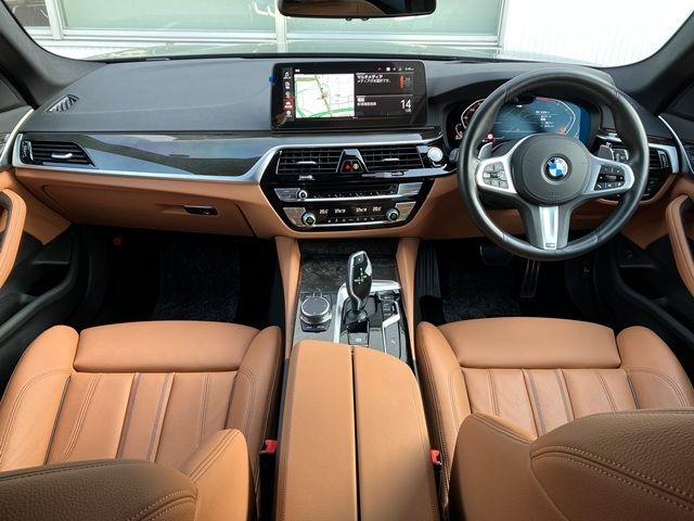 BMW BMW 5series TOURING 2022