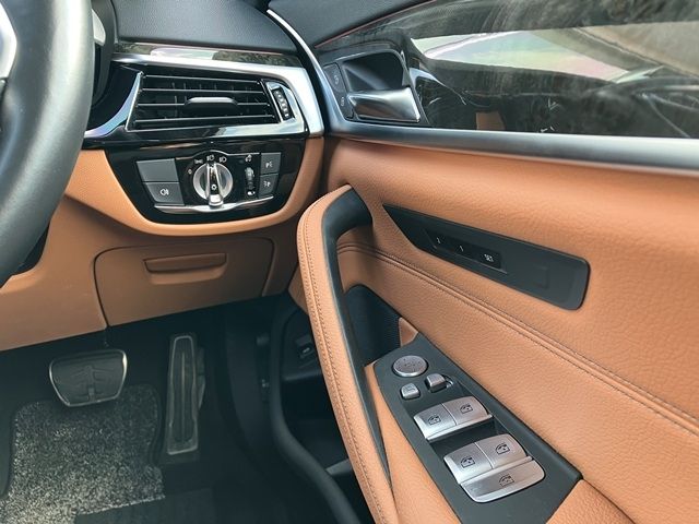 BMW BMW 5series TOURING 2022